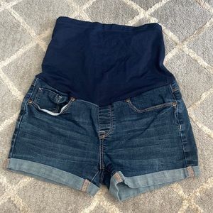 Maternity shorts